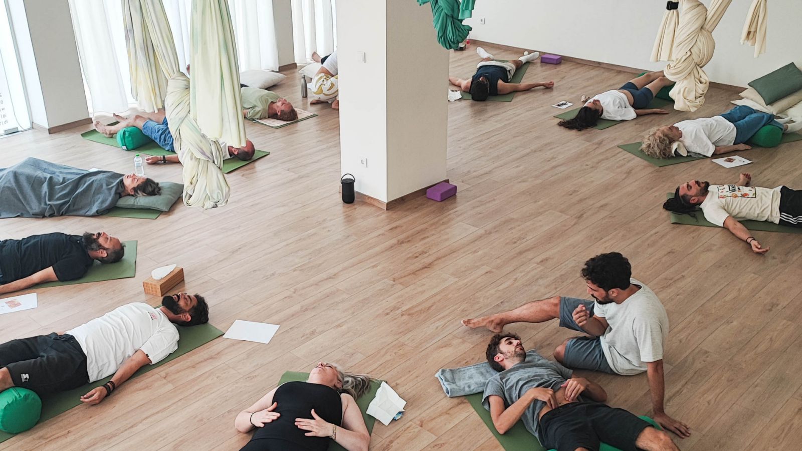 Ομαδική βιωματική εκπαίδευση Breathwork στην Ακαδημία Breathflow